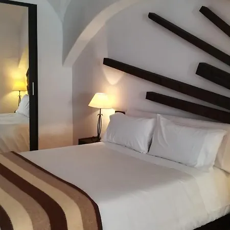 卡萨乡间玛丽亚旅馆 * Malpartida de Cáceres
